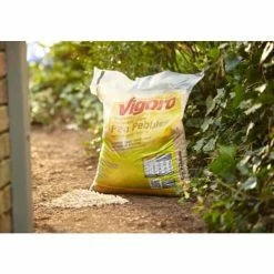 Vigoro 0.5 cu. ft. Bagged Pea Gravel Pebble Landscape Rock -Vigoro Shop vigoro bagged landscape rocks 54255 66 1000